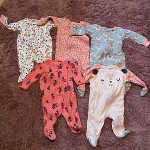 Bundle of 5 onesies 0-3 Months